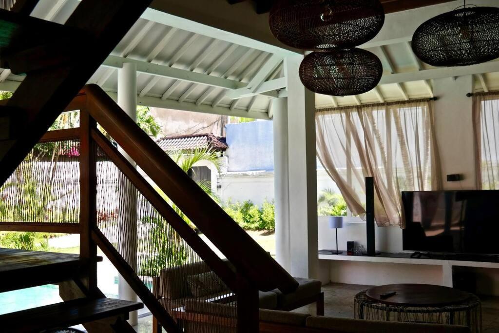White Moon - Dream 5br In Legian Close To The Villa Kuta (Bali)