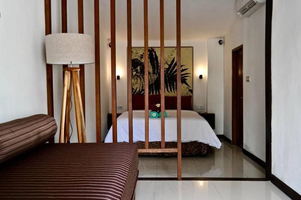 White Moon - Dream 5br In Legian Close To The Villa Kuta (Bali)