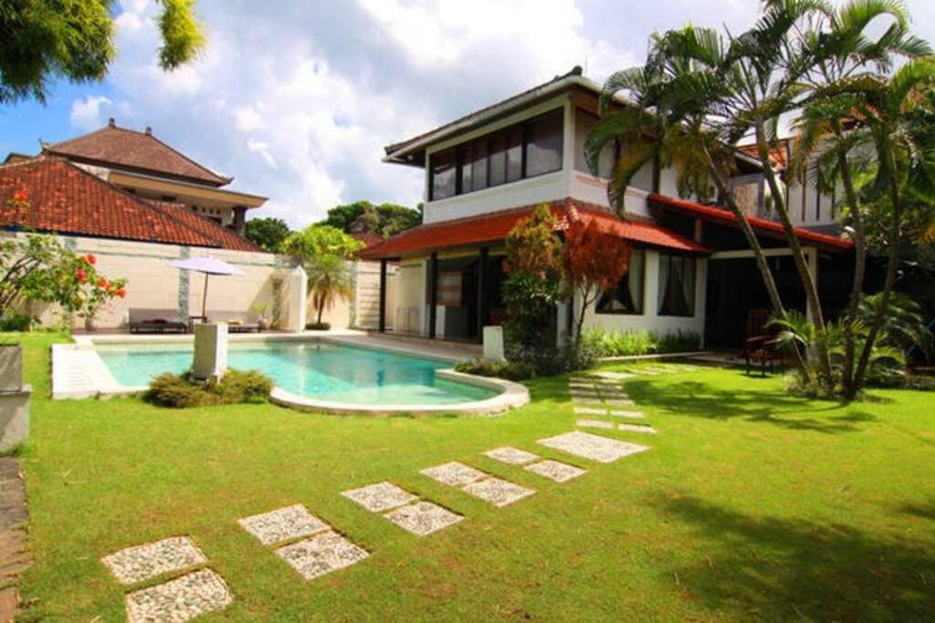 Villa White Moon - Dream 5br In Legian Close To The Kuta (Bali)