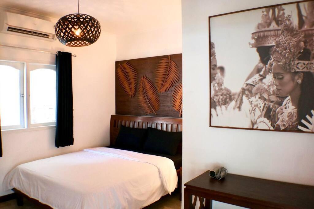 White Moon - Dream 5br In Legian Close To The Villa Kuta (Bali)